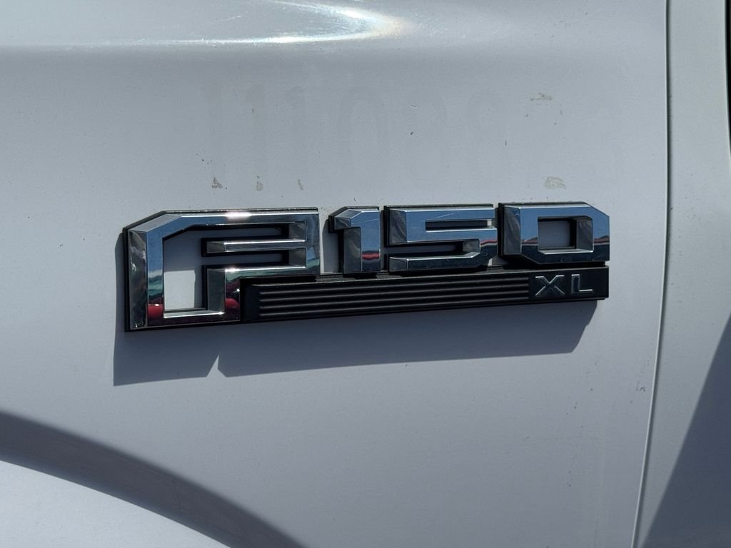 Used 2020 White Ford XL image 17