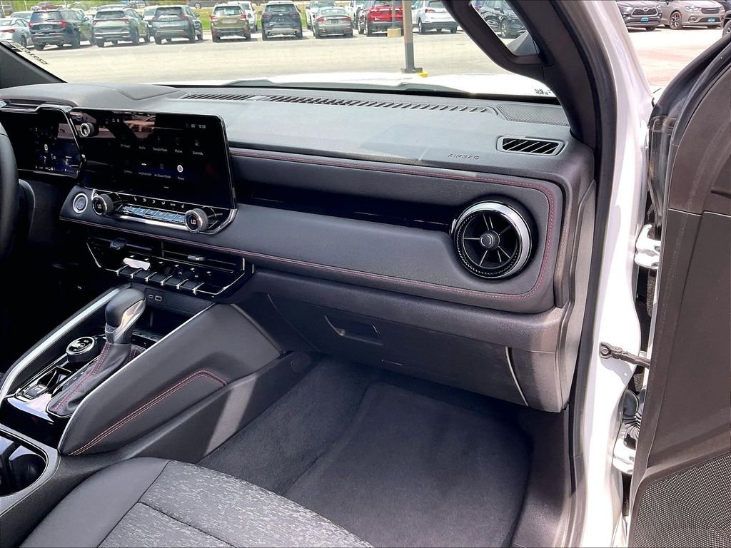 Used 2024 Summit White Chevrolet Z71 image 12