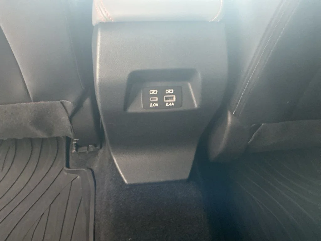Used 2024 Ice Silver Metallic Subaru Limited image 22