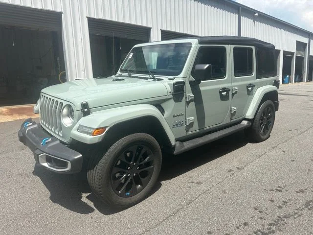 Used 2023  Jeep Sahara 4xe image 7
