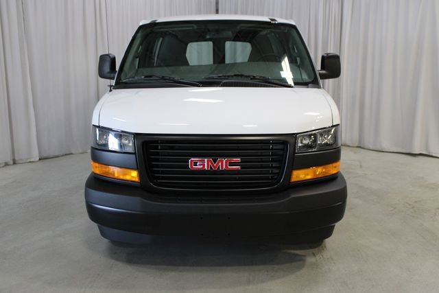 New 2026 Summit White GMC Work Van image 26
