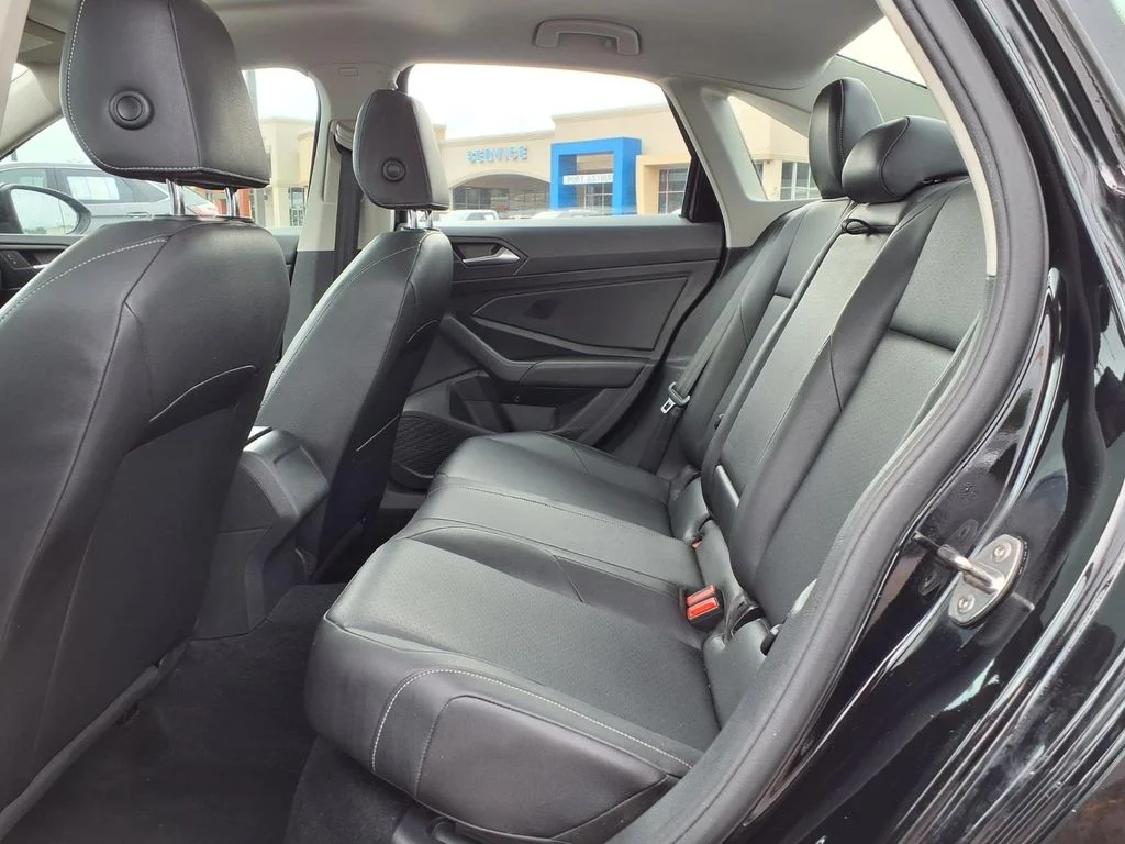 Used 2019 Black Volkswagen  image 5