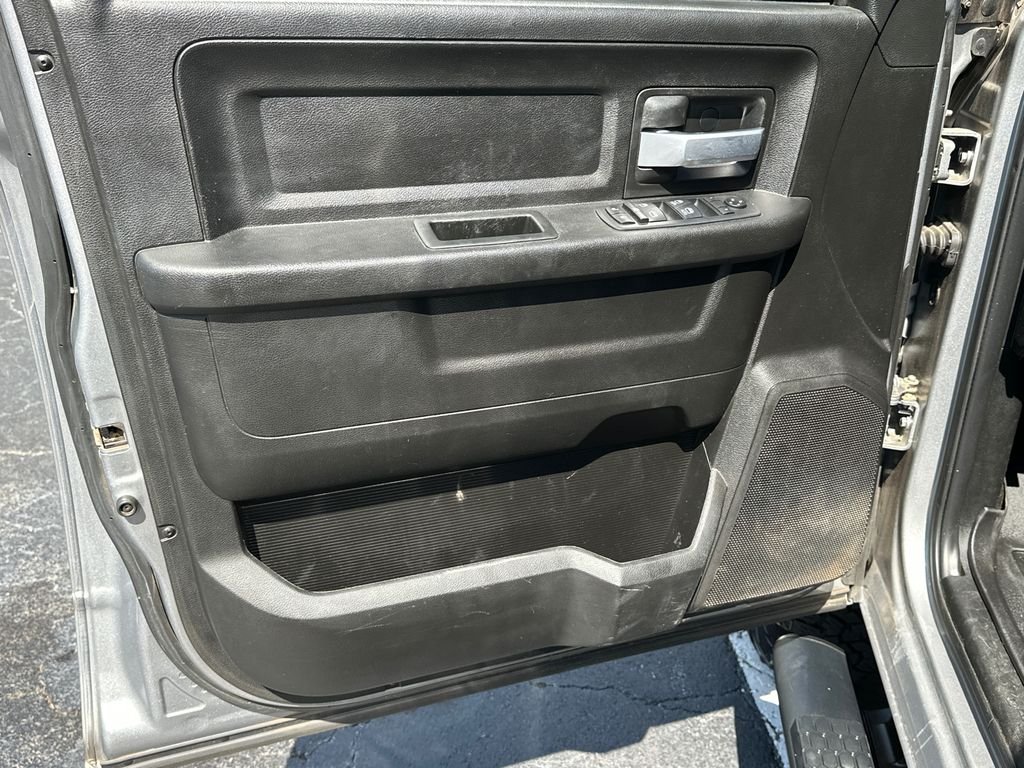Used 2019 Silver Ram Tradesman image 10