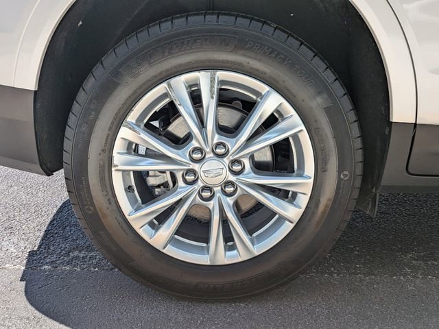 Certified Used 2025 Crystal White Tricoat Cadillac Luxury image 11