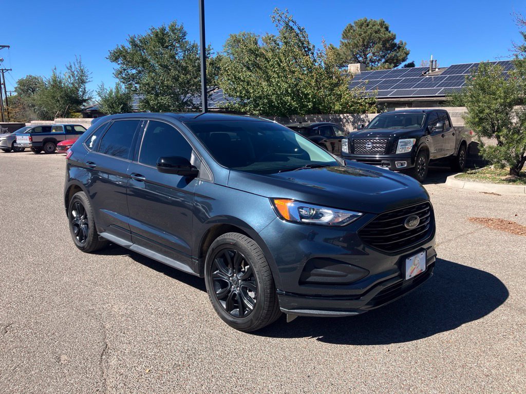 Used 2024 Blue Ford SE image 3