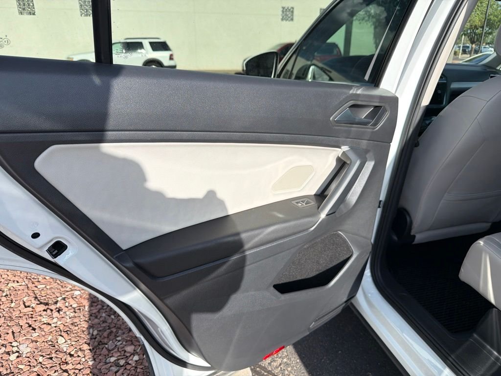 Used 2020 Beige Volkswagen 2.0T SE image 16