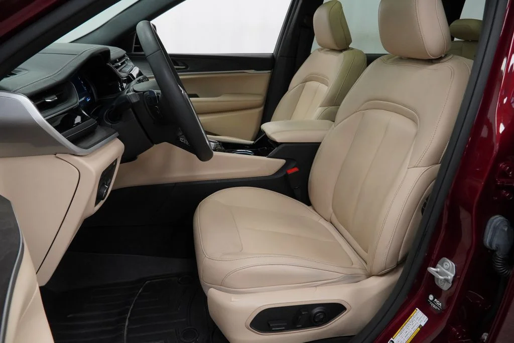 Used 2022 Red Jeep 4xe image 3