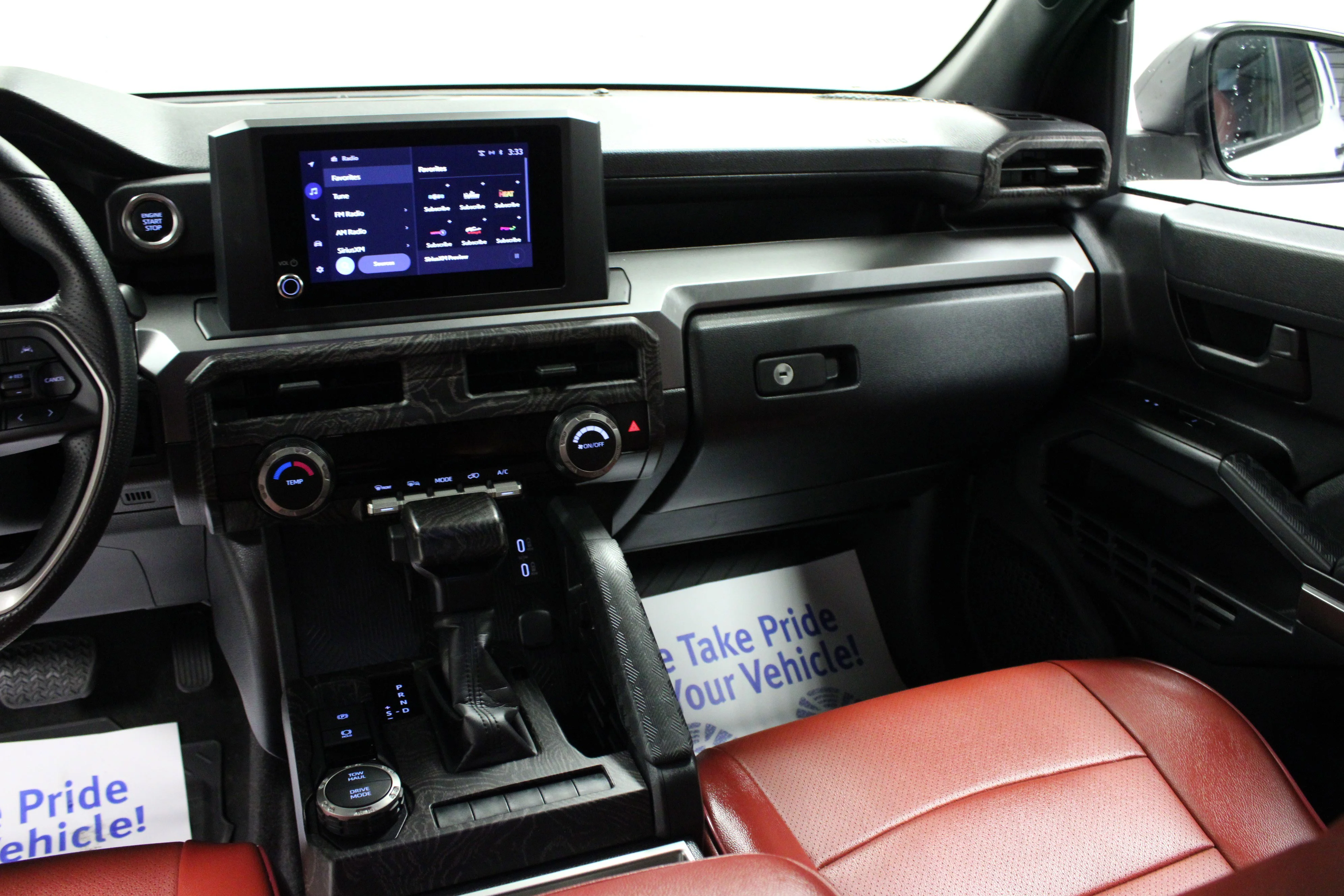 Used 2025 Ice Toyota SR5 image 19