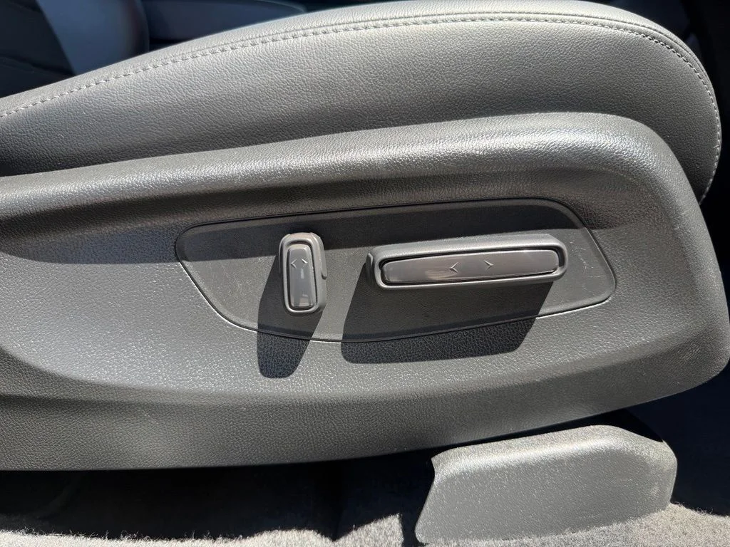 Used 2023 Gray Honda EX-L image 16