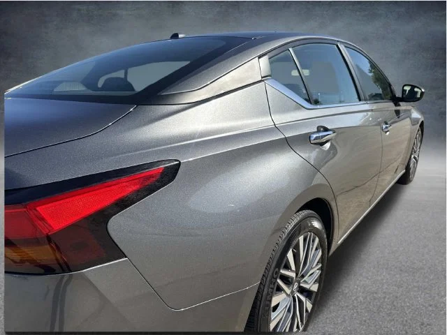 Used 2025 Gray Nissan 2.5 SV image 17
