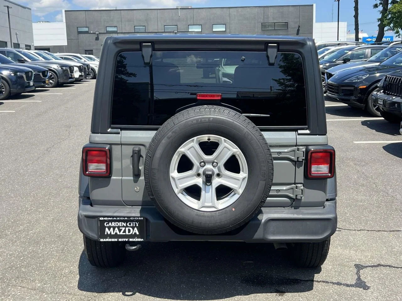 Used 2018 Sting-Gray Clearcoat Jeep Sport S 4x4 image 13