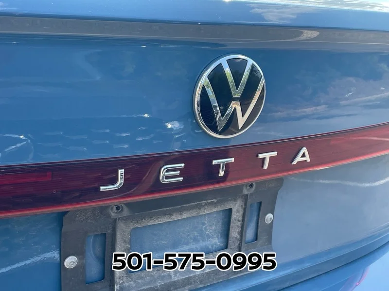 Used 2025 Pyrite Silver Metallic Volkswagen 1.5T SE image 11