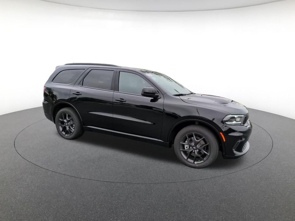 New 2026 Diamond Black Clear-Coat Exterior Paint Dodge GT HEMI V8 image 4