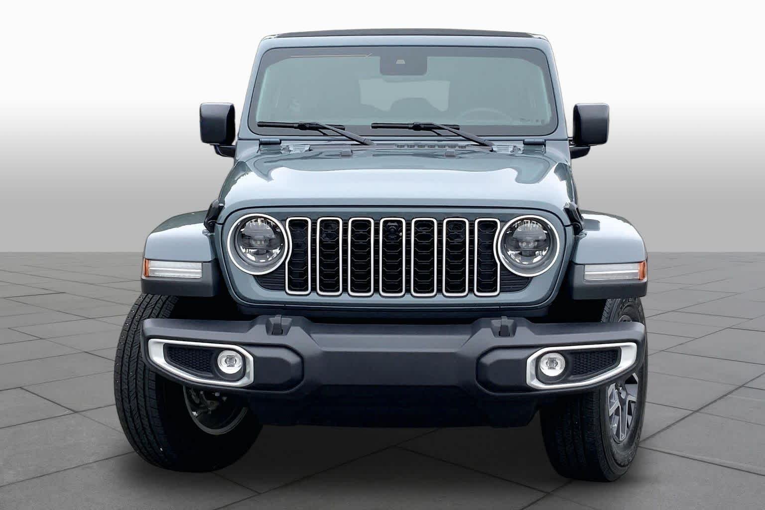 Used 2024 Anvil Clear Coat Jeep Sahara image 4