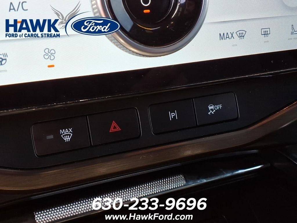 Used 2025 Black Ford Lariat image 13