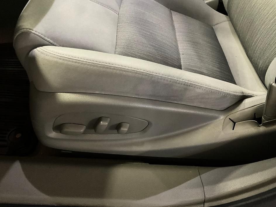 Used 2014 Blue Chevrolet LS image 15