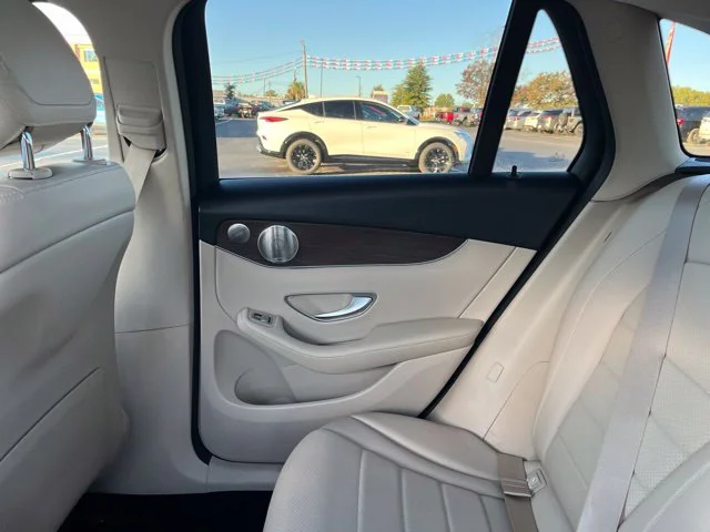Used 2021 Blue Mercedes-Benz GLC 300 image 16