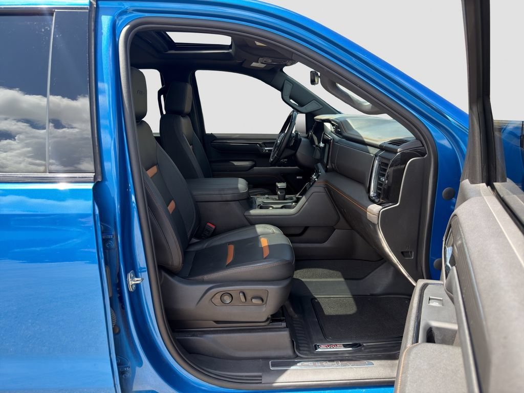 Used 2023 Dynamic Blue Metallic GMC AT4 image 27