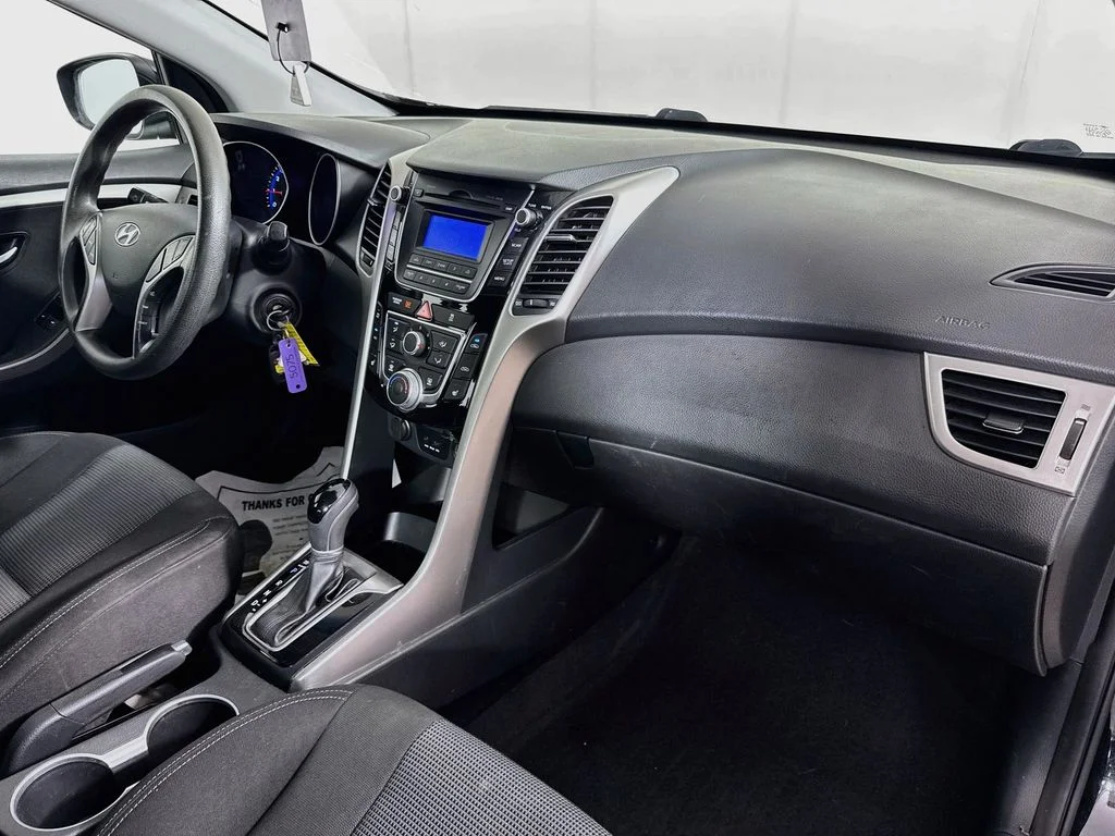 Used 2013 Black Hyundai Base image 32