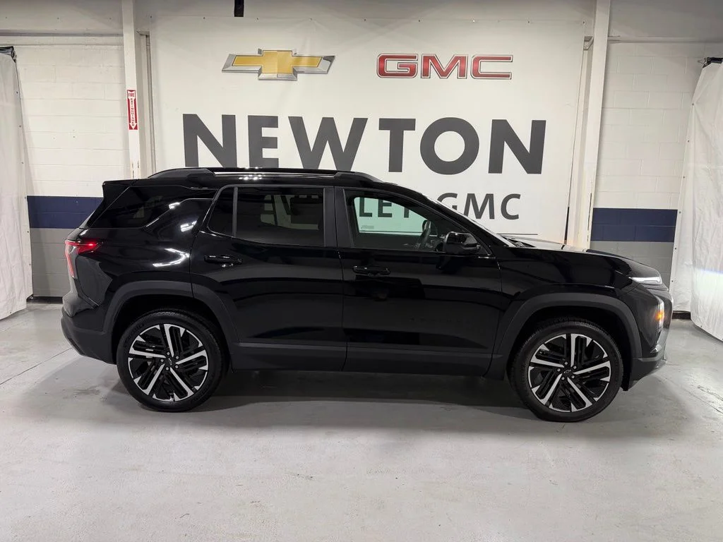 2027 Chevrolet Equinox RS - Photo 32