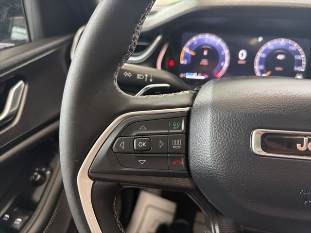 Used 2025 Gray Jeep Altitude X image 29