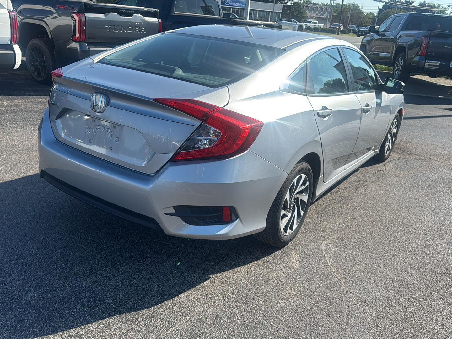 Used 2016 Lunar Silver Metallic Honda EX image 6