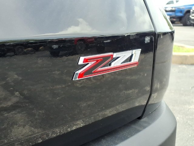 New 2027 Mosaic Black Metallic Chevrolet Z71 image 21