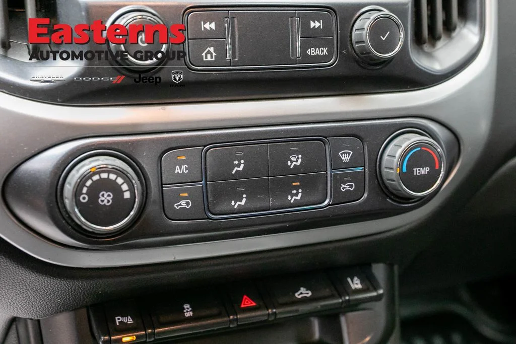 Used 2022 Black Chevrolet LT image 17