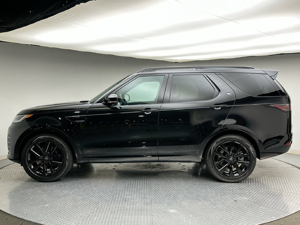 New 2026 Santorini Black Metallic Land Rover Gemini Edition image 2