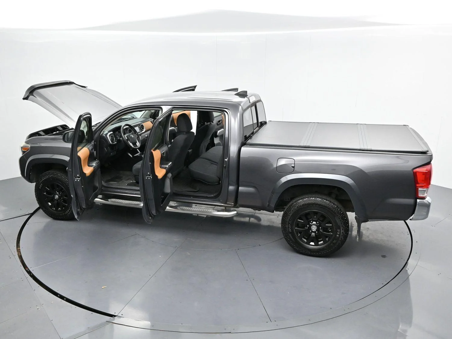 Used 2017 Magnetic Gray Metallic Toyota SR5 V6 image 37