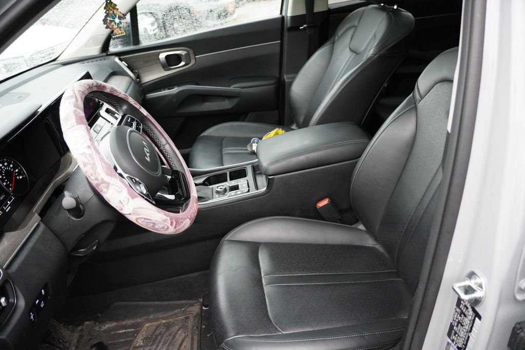 Used 2023 Wolf Gray Kia X-Line EX image 4