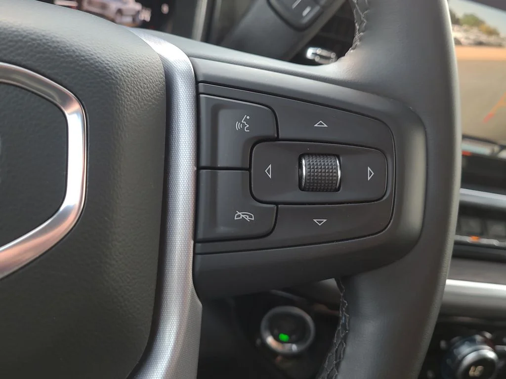 Used 2026 White GMC SLT image 27