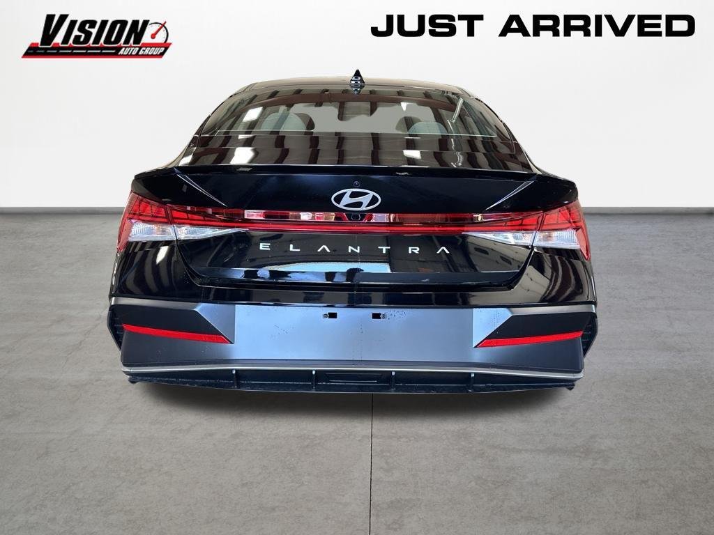 New 2026 Black Hyundai SEL Sport Premium image 4