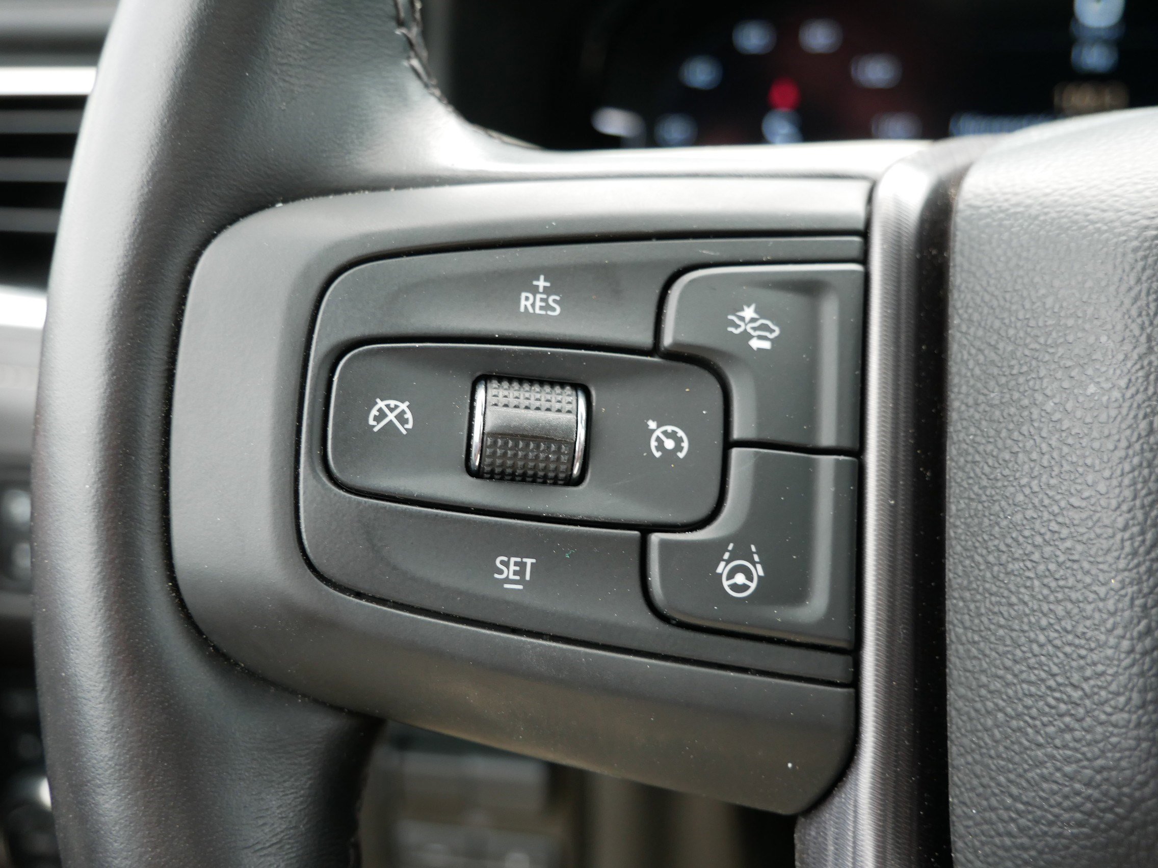 2024 GMC Yukon Denali Ultimate - Photo 29