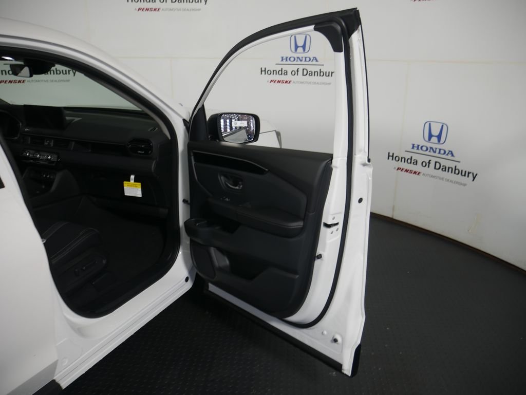 New 2026 Platinum White Pearl Honda RTL Towing image 7