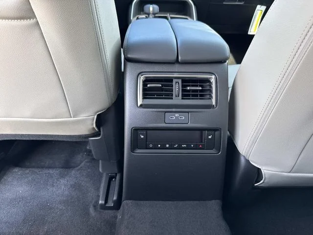 New 2026 Platinum Quartz Metallic Mazda 3.3 Turbo Preferred AWD image 19