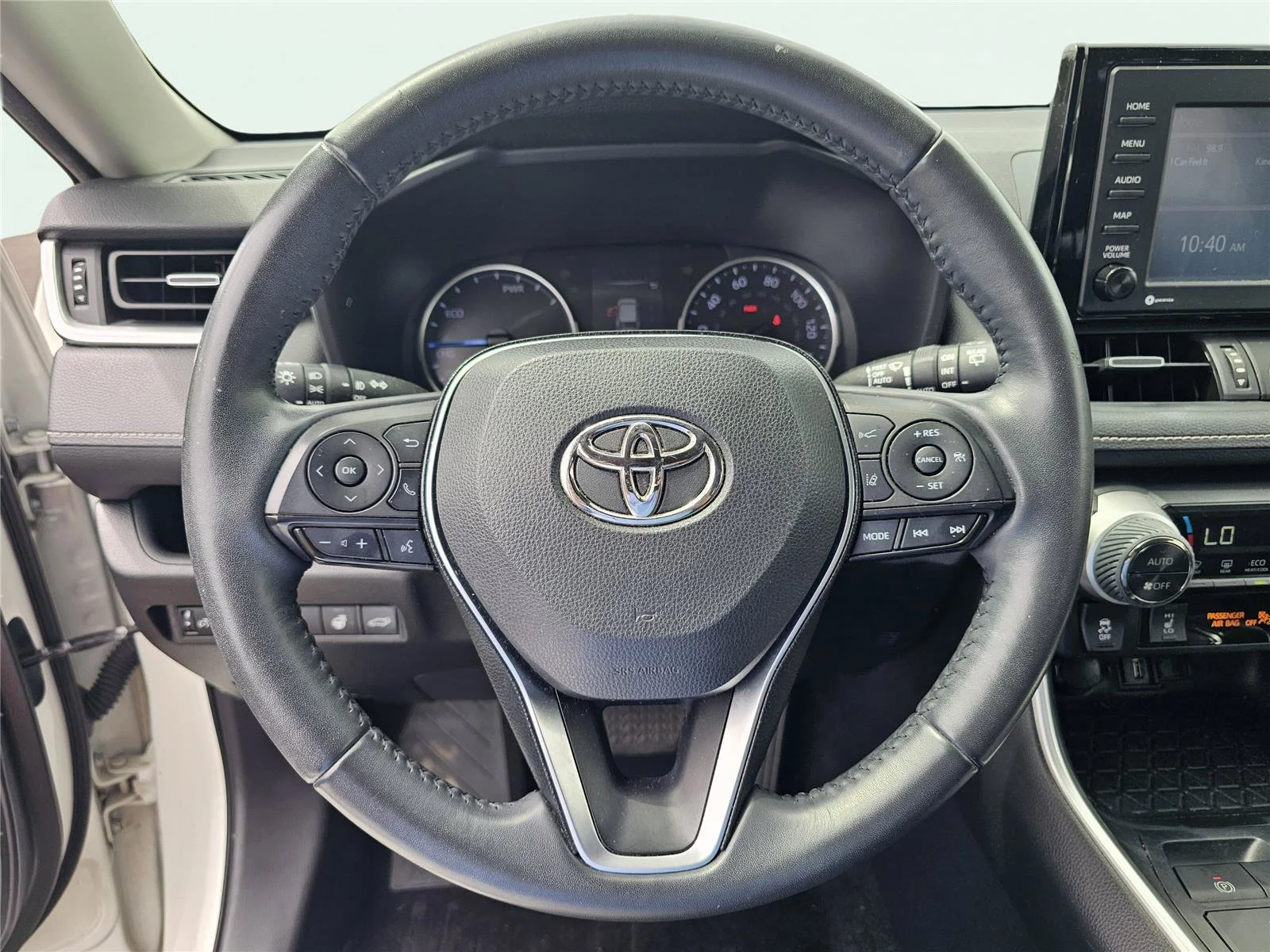 Used 2021  Toyota Hybrid LE image 22