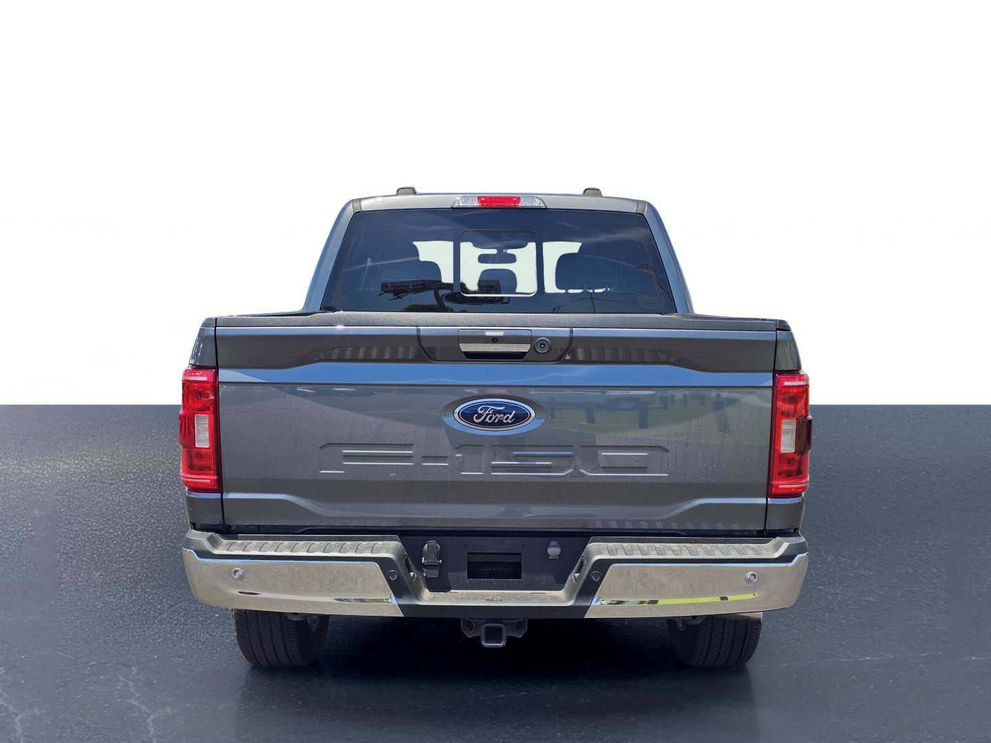 Used 2023 Carbonized Gray Metallic Ford XLT image 11