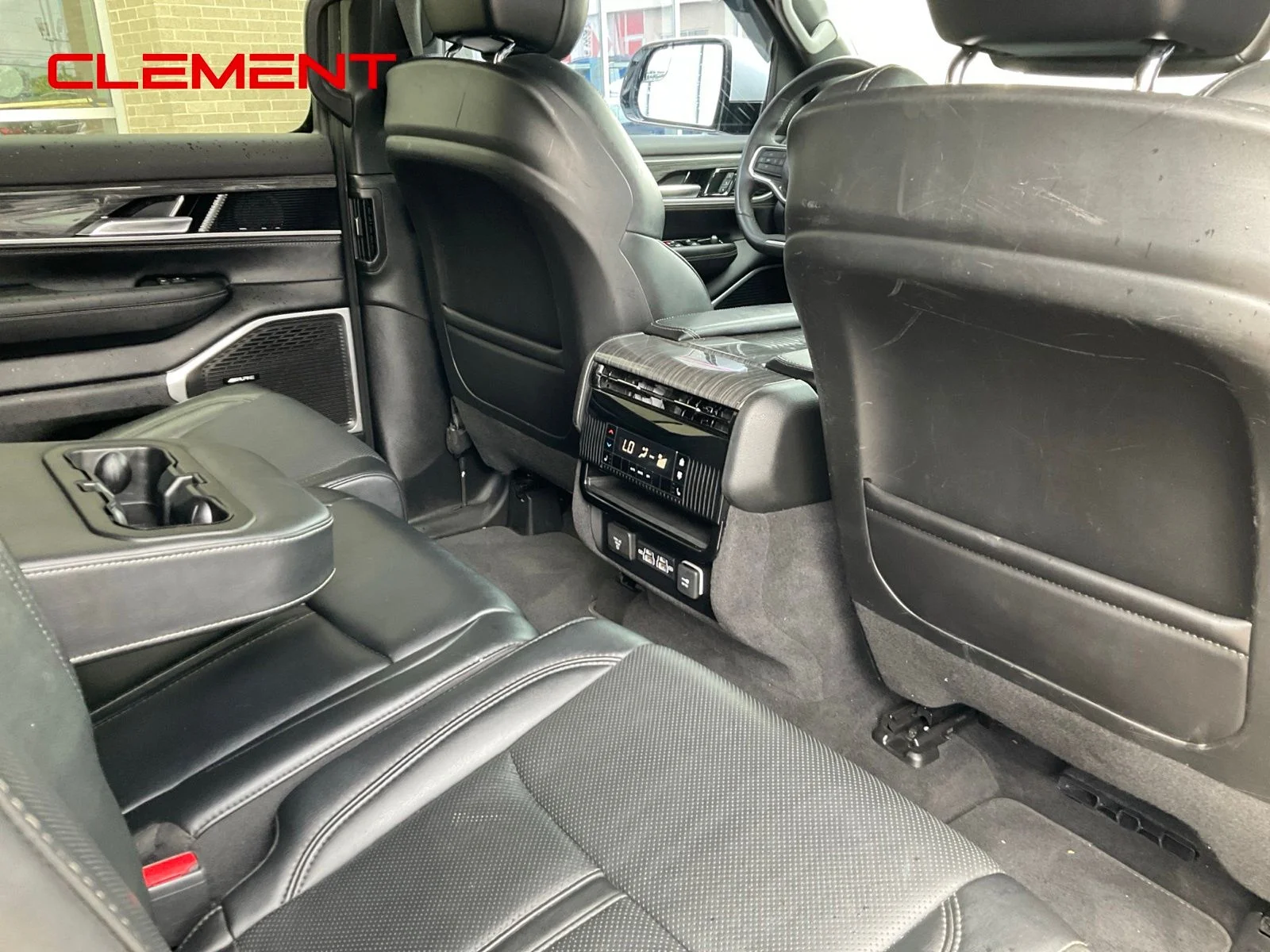 Used 2022 White Jeep Series III image 38