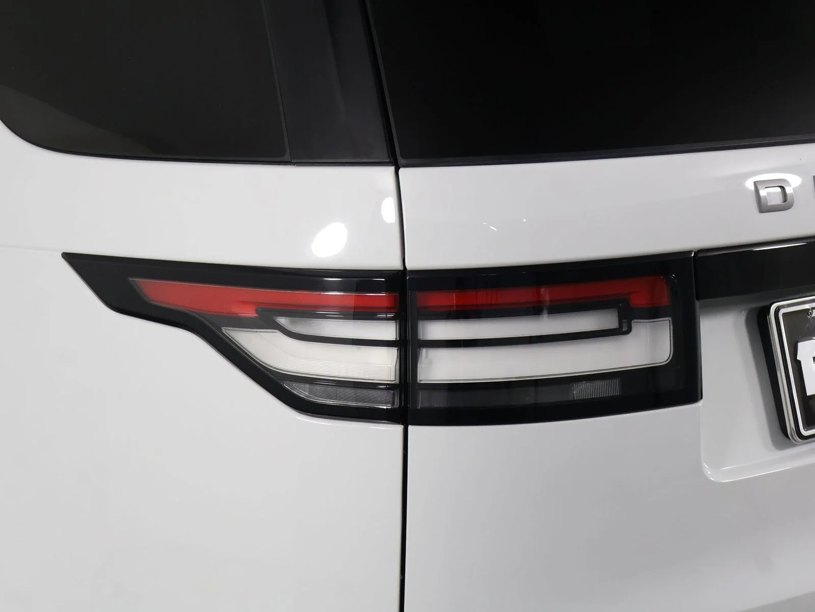 Used 2020 Fuji White Land Rover SE image 18