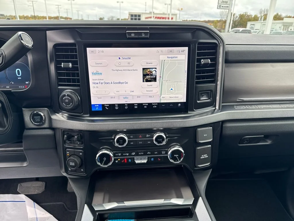 2026 Ford F-350 Super Duty Platinum - Photo 17