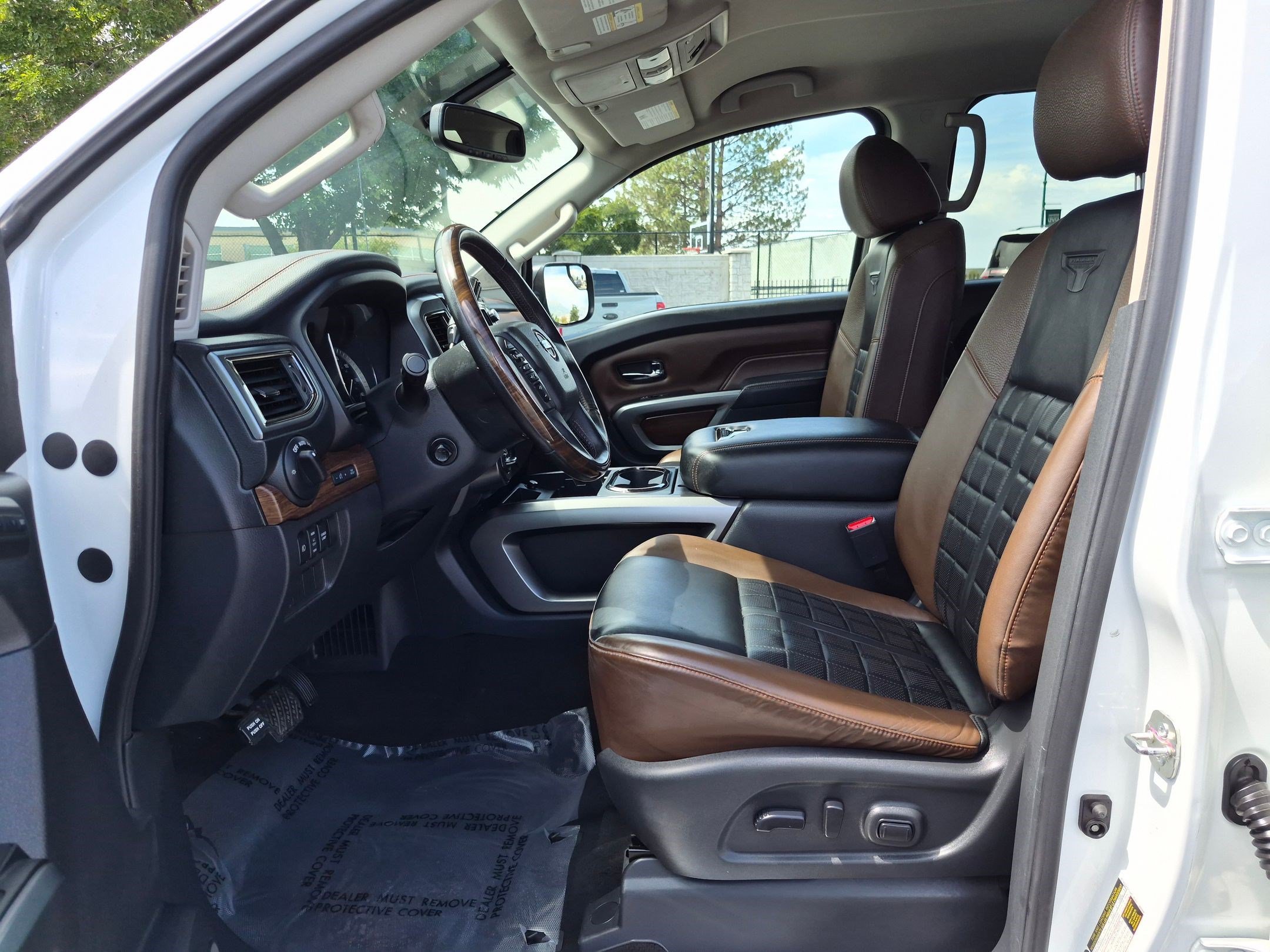 Used 2018 Pearl White Nissan Platinum Reserve image 15
