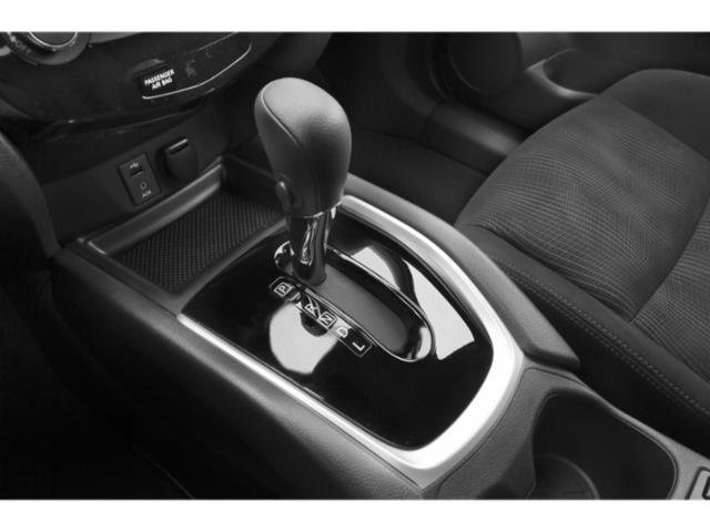 Used 2015 Cayenne Red Nissan SV image 14
