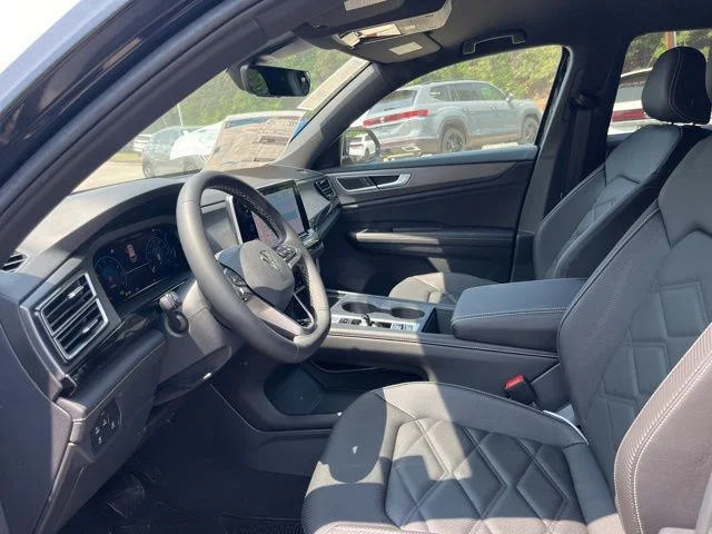 New 2026 Black Volkswagen 2.0T SE image 7