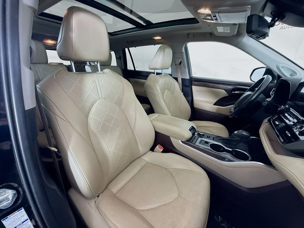 Used 2021 Black Toyota Platinum image 29