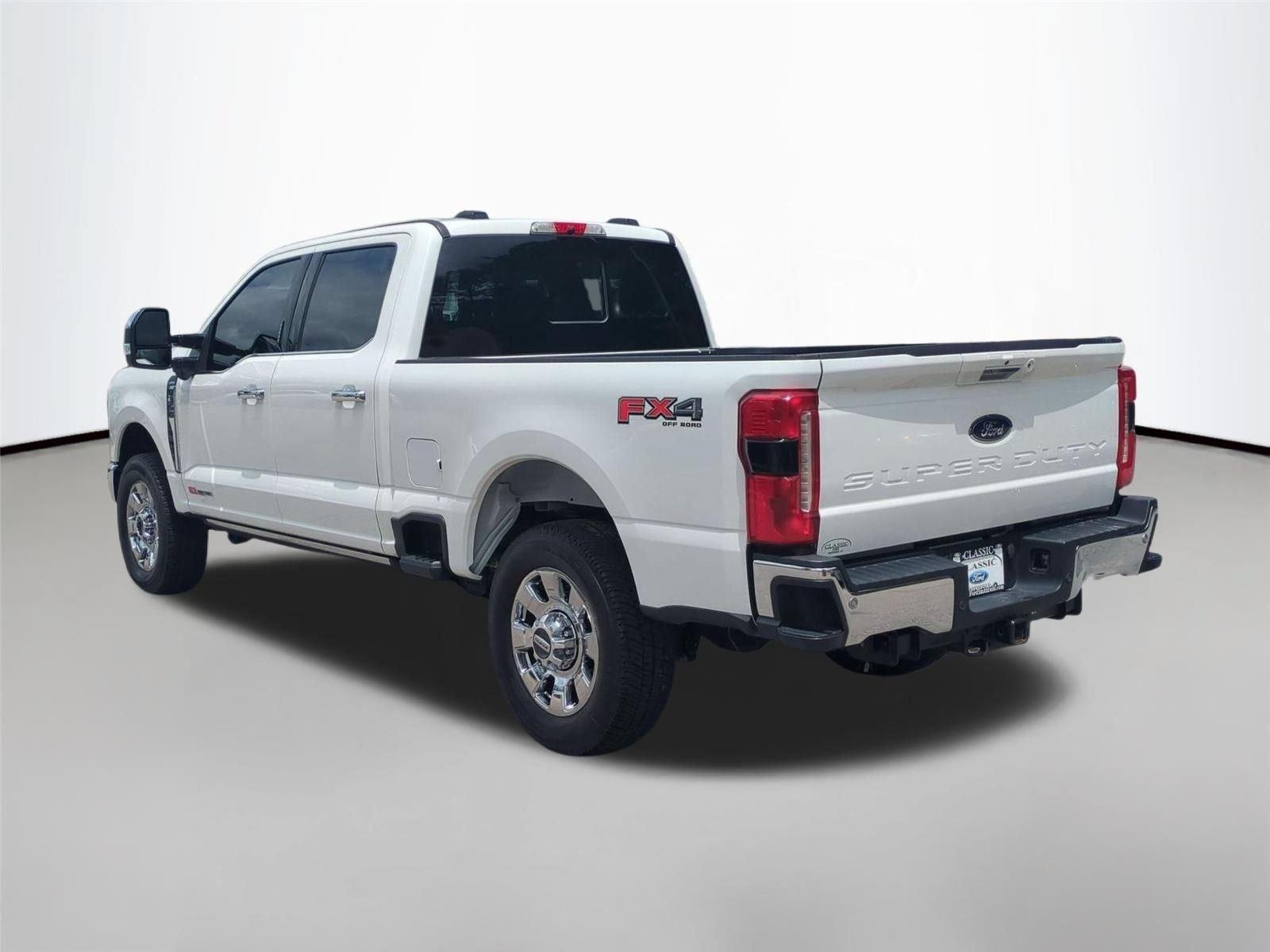 Used 2024 Star White Metallic Tri-Coat FORD  image 3