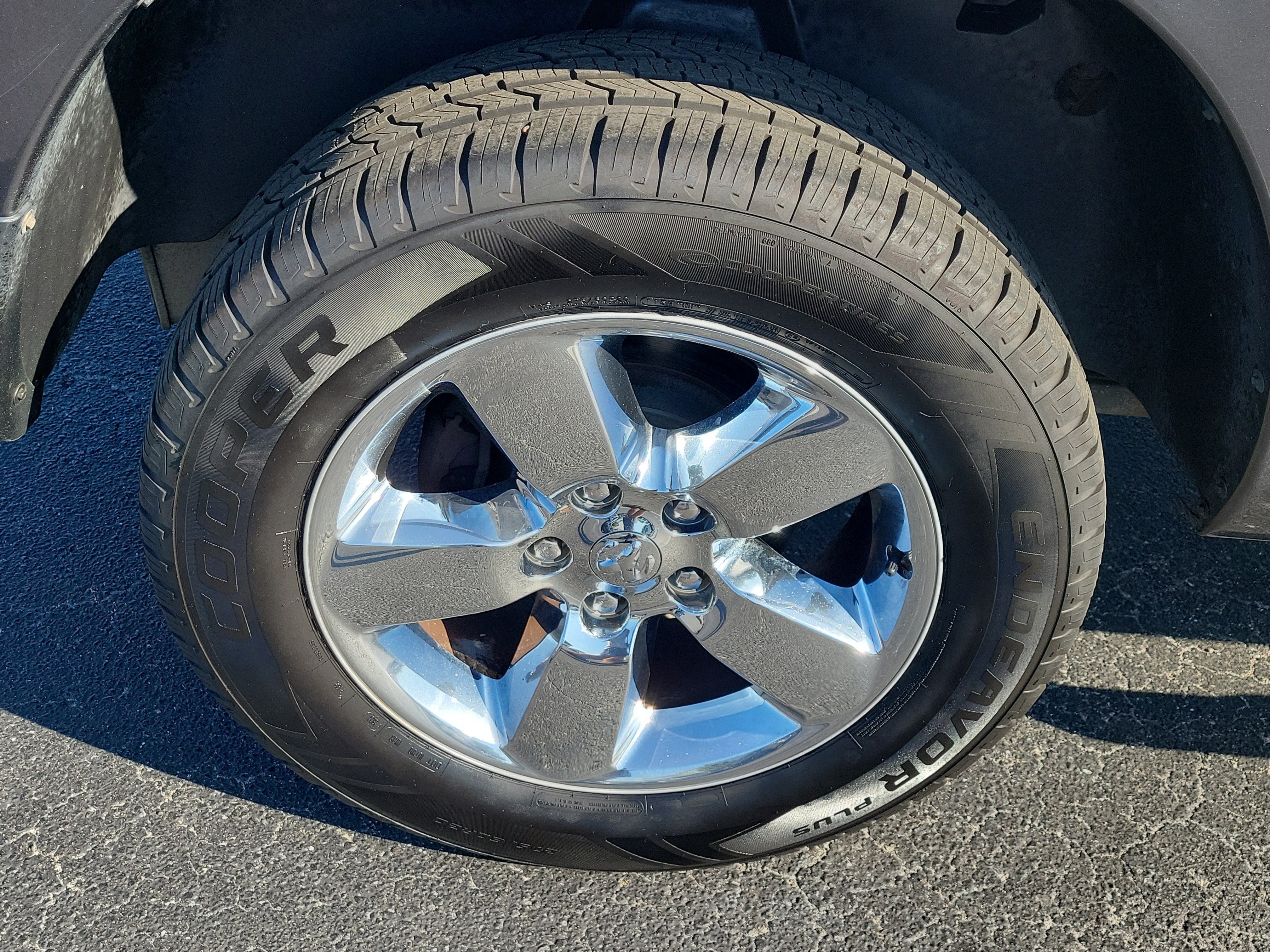 Used 2017 Granite Crystal Metallic Clearcoat Ram Big Horn image 9