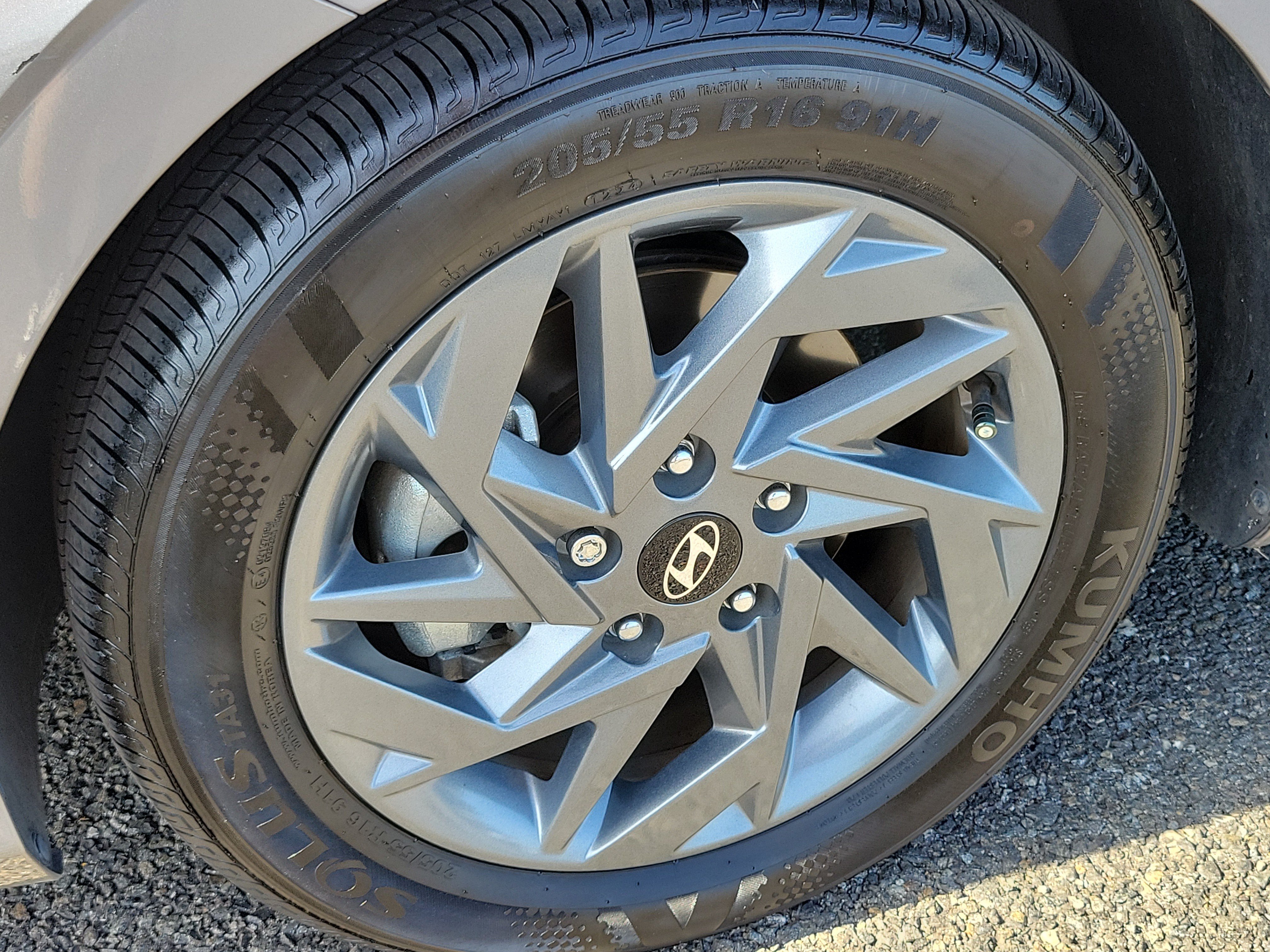2024 Hyundai Elantra SEL - Photo 7