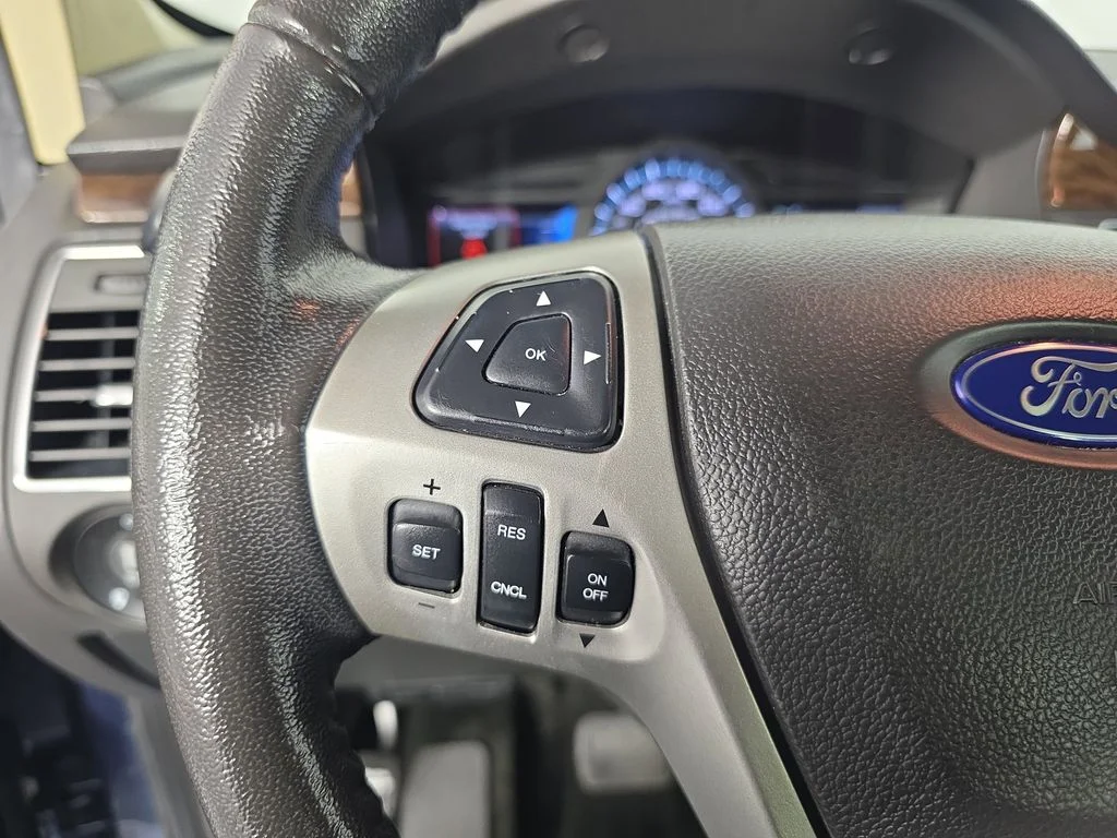 Used 2018 Blue Ford Limited image 21