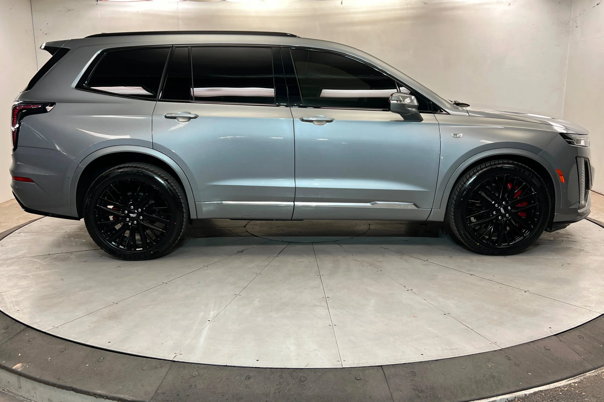 2025 Cadillac XT6 Sport - Photo 6